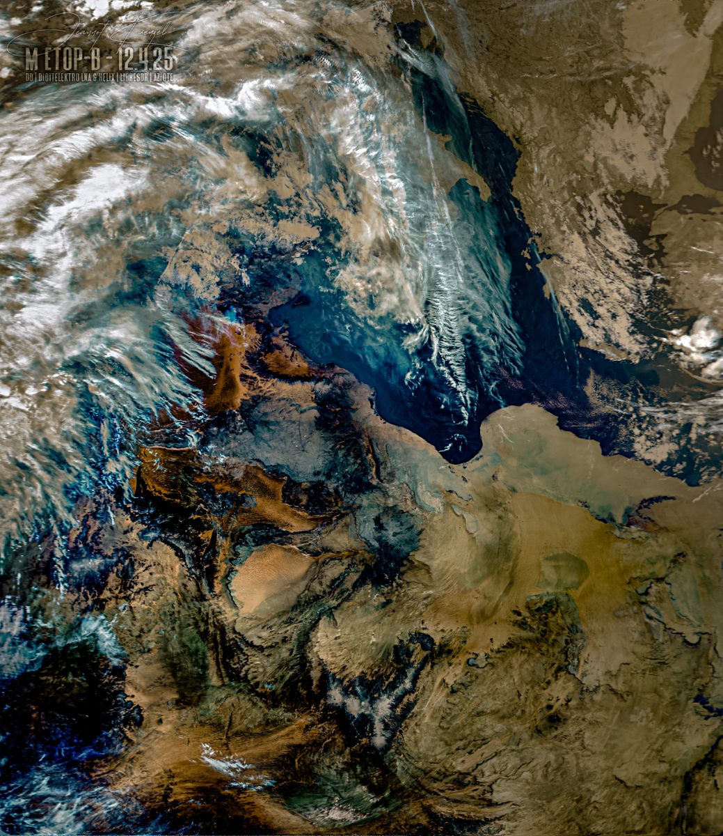 4.25 MetOpB avhrr 3 AVHRR 3b45 IR False Color